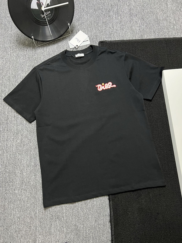 ブランドTシャツ側面デザイン